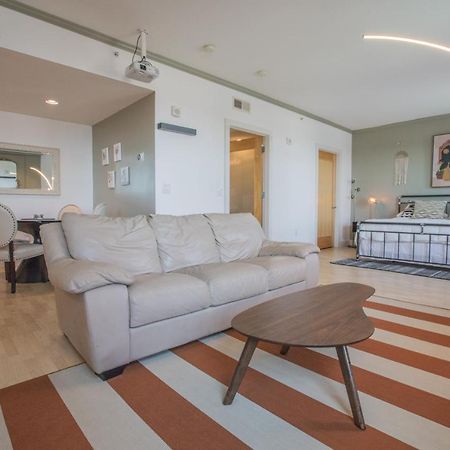 Designer Downtown Condo Suite - Splendid View Des Moines Luaran gambar