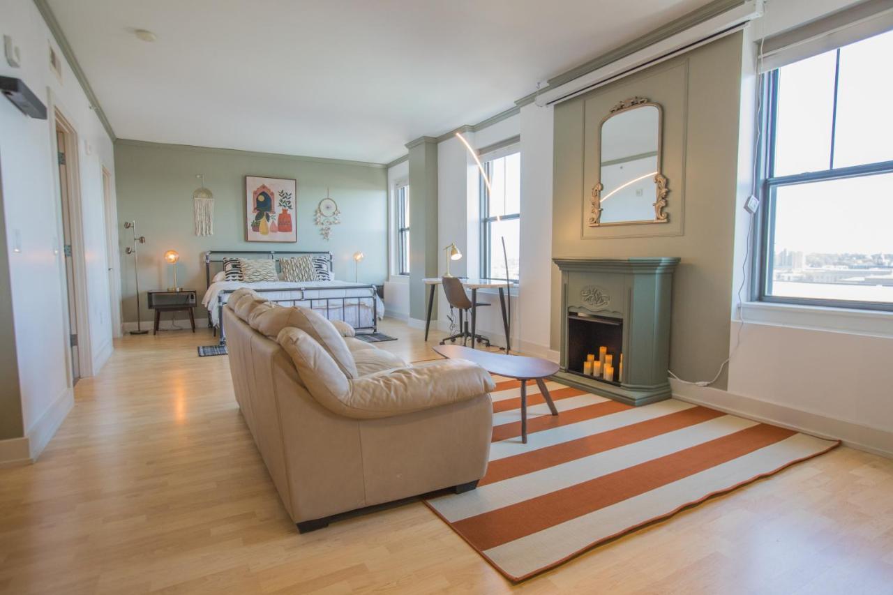 Designer Downtown Condo Suite - Splendid View Des Moines Luaran gambar